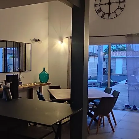 Maison A 20 Min De Bordeaux ヴィラ *